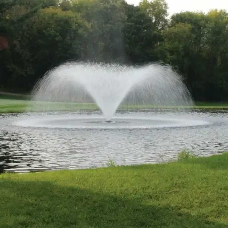Kasco Marine VFX Series fountain for aeration and display