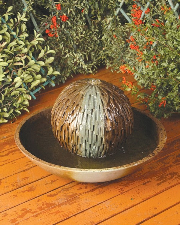 Small decorative water feature for gardens