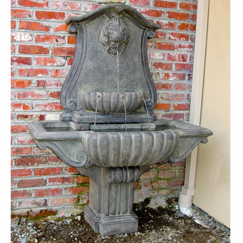 Outdoor water fountain for garden or patio