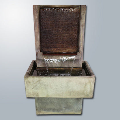 Short fountain with base