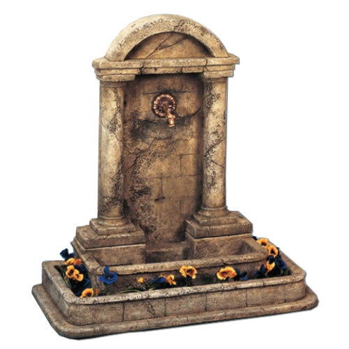 Outdoor water fountain for spout