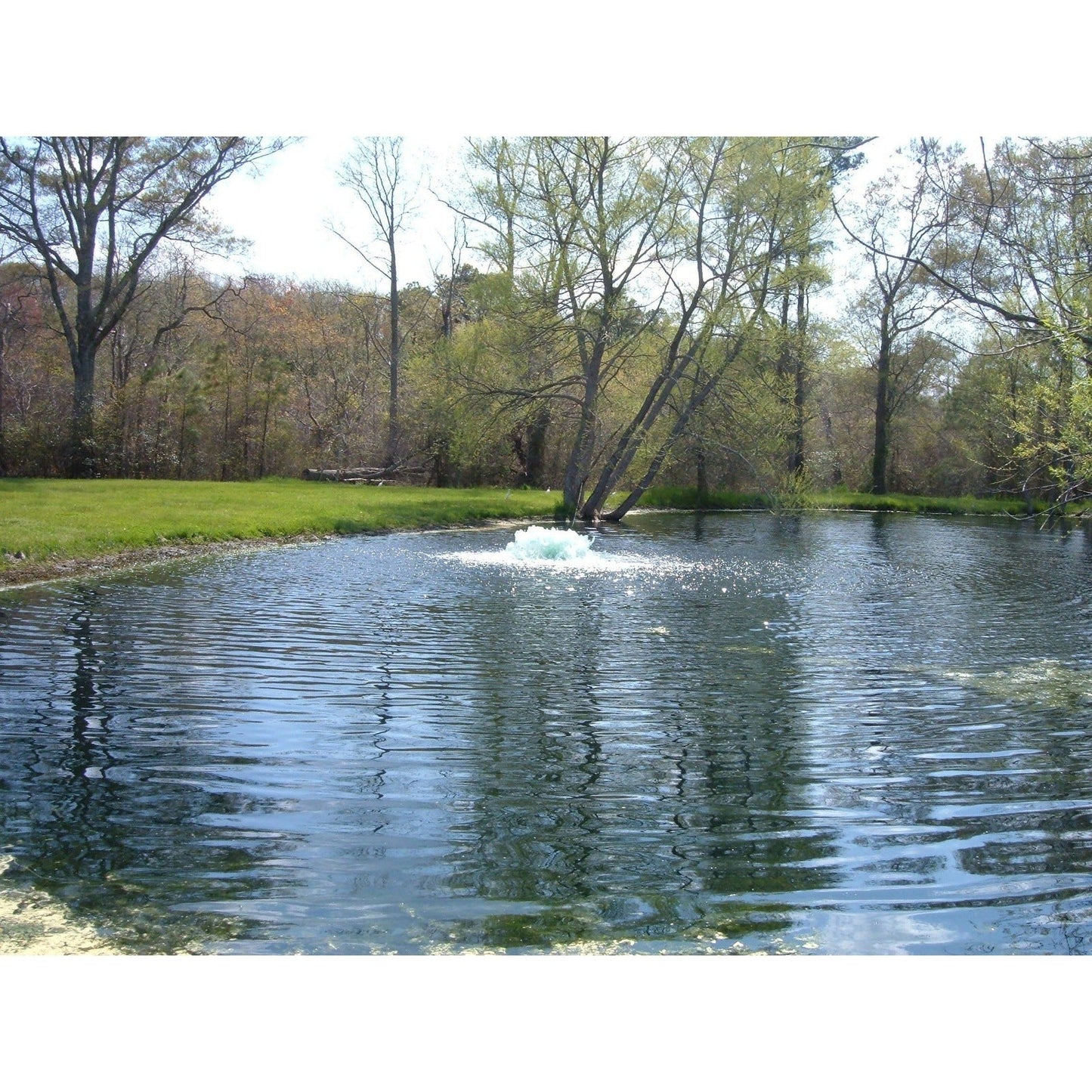 Kasco Marine: 3/4 Acre Pond Surface Aerator 3/4 HP