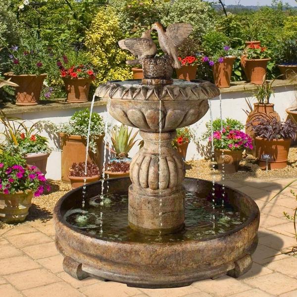 garden fountain Paloma Cascada Henri