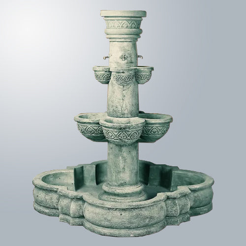 Outdoor fountain with quatrefoil basin design