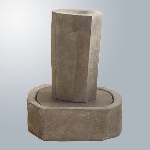 Short rock pillar fountain