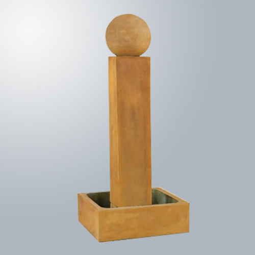 Tall smooth fountain with a pilar design